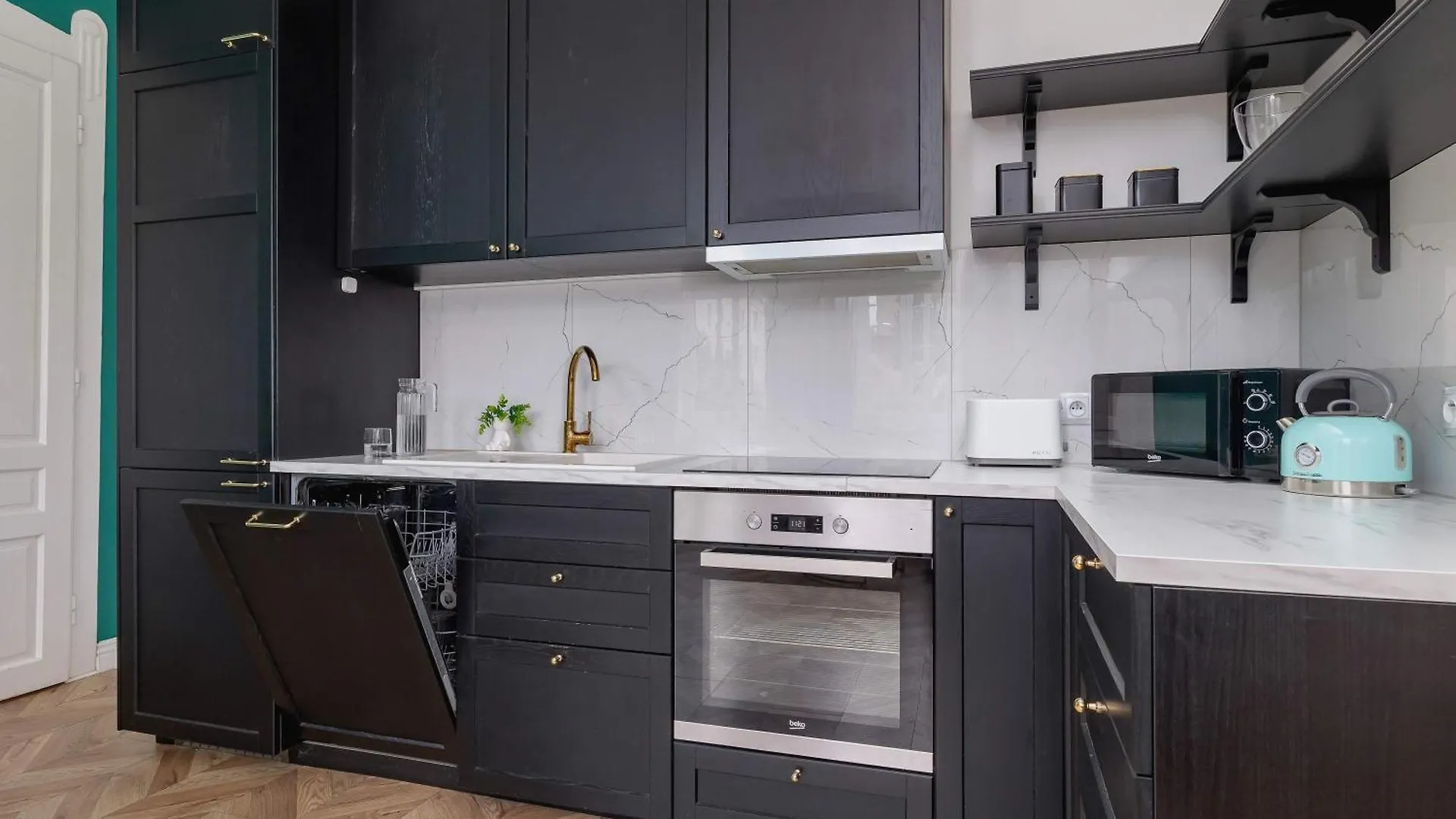 Elegant Family Apartment Near Krakow City Center By Noclegi Renters 0*,  Poland