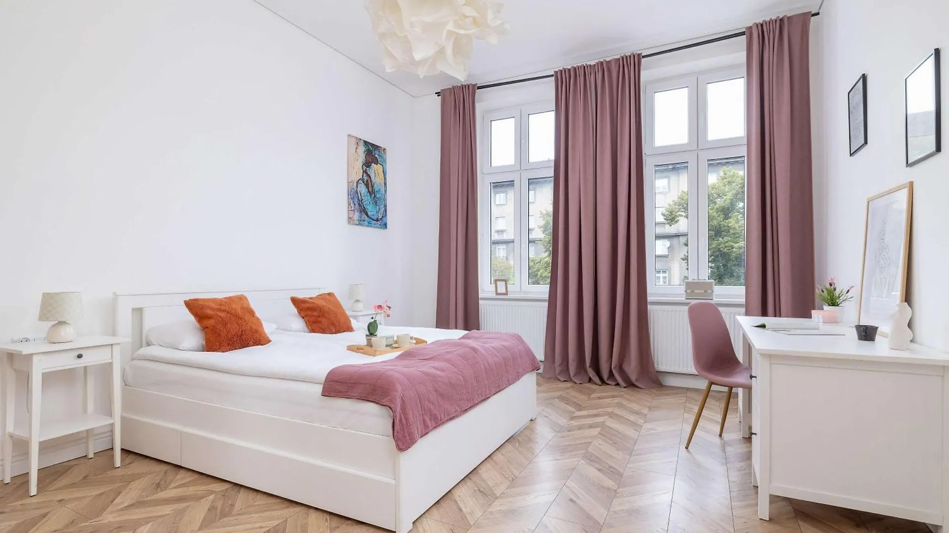 Elegant Family Apartment Near Krakow City Center By Noclegi Renters